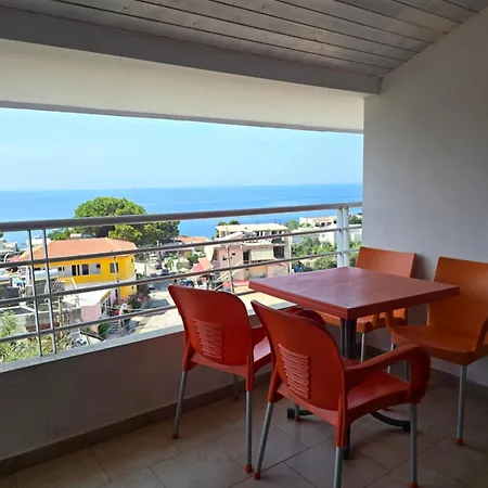 Vista Del Mare & *